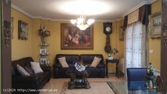  CHALET PAREADO EN VENTA EN STA. MARIA DE FIGUEIRAS - A CORUÑA 