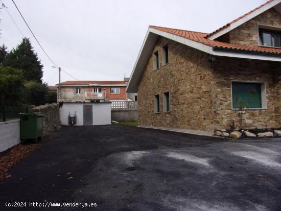 CASA REFORMADA USO HOTELERO EN SANTA COMBA - A CORUÑA