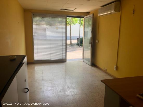 OFERTA +++ LOCAL COMERCIAL EN VENTA EN PLAZA PADRÓ - BARCELONA