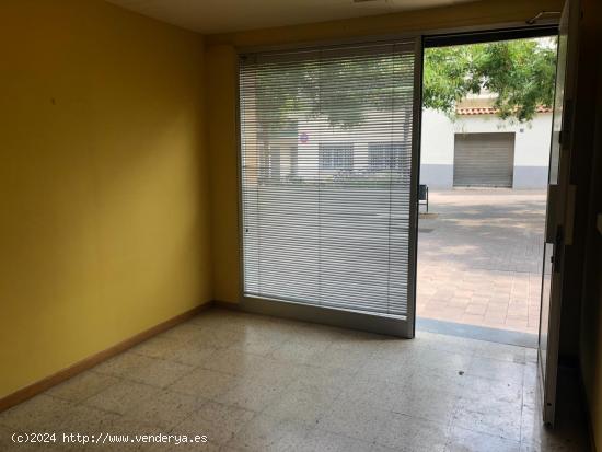 OFERTA +++ LOCAL COMERCIAL EN VENTA EN PLAZA PADRÓ - BARCELONA