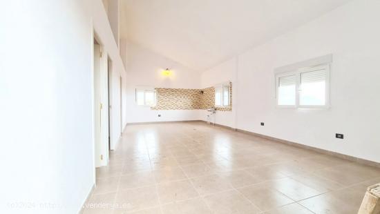 TINERCASA VENDE MAGNIFICA OPORTUNIDAD EN SAN MIGUEL DE ABONA. 11.000 M² DE FINCA CON ALMACEN - SANT