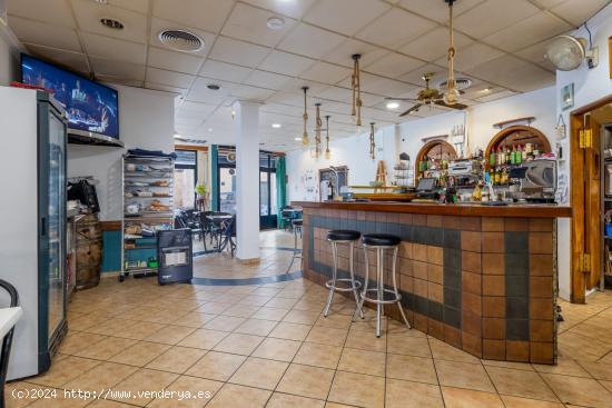 Oportunidad, traspaso de Bar-Cafetería en funcionamiento - BALEARES