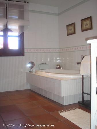 SE VENDE VILLA EN OGIJARES- GRANADA - GRANADA