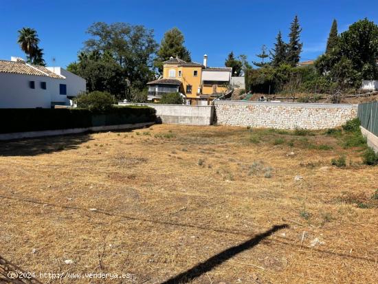 se vende parcela urbana en la carretera de Mijas - MALAGA