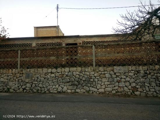 GRAN PARCELA EN LA ENTRADA DE ORBA - ALICANTE