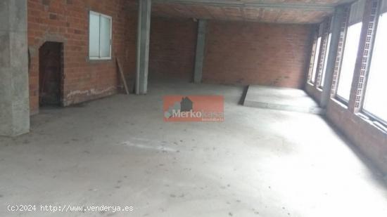 OCASIÓN!!!SE VENDE BAJO COMERCIAL MUY CERCA DEL CENTRO!!! - LUGO