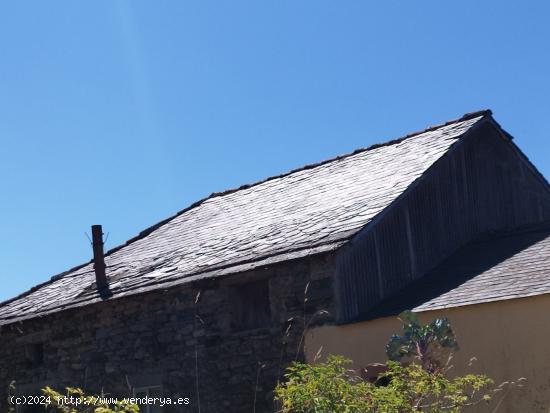 SE VENDE CASA DE PIEDRA PARA REFORMAR EN PEDRAFITA DO CEBREIRO - LUGO