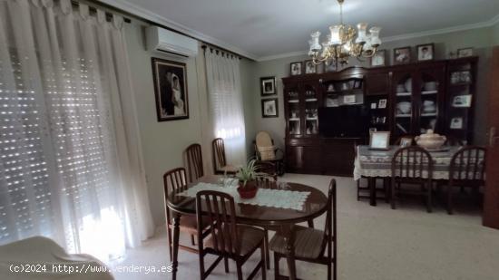 Nave con vivienda a la venta - CORDOBA