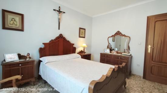 Venta de piso con cochera - CORDOBA