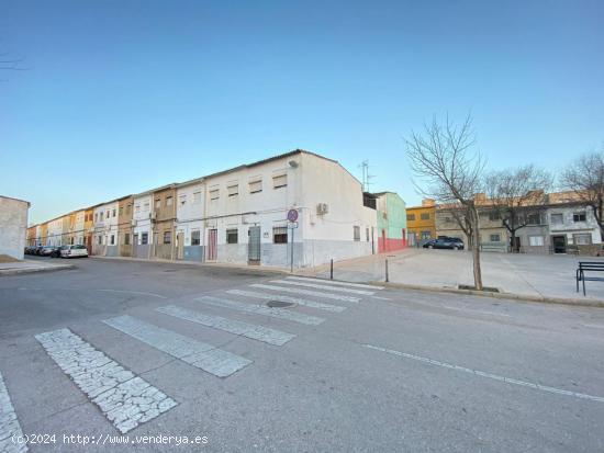  CASA DE DOS PLANTAS EN VENTA EN ALDEA MORET - CACERES 