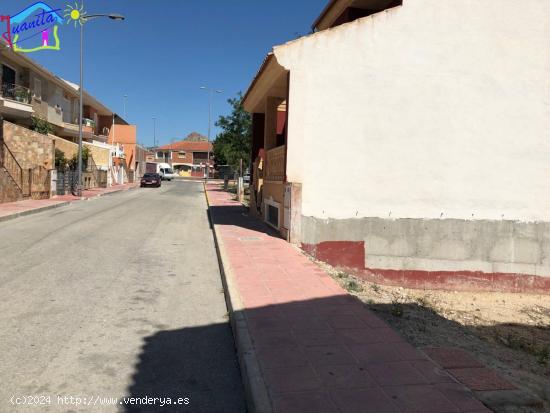 SOLAR EN VILLANUEVA DEL SEGURA. - MURCIA