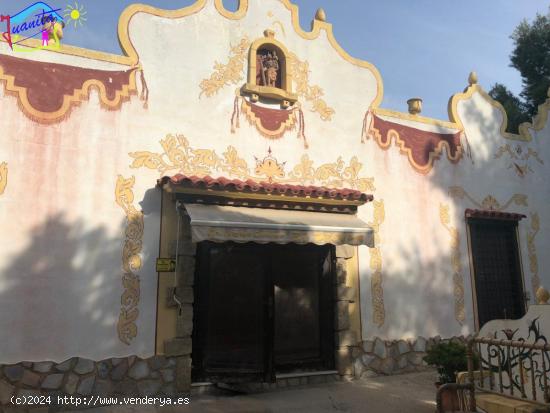 CASA-PALACETE CON TERRENO Y JARDIN - MURCIA