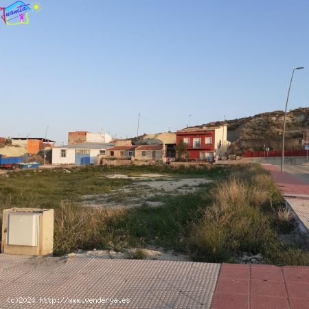 SOLAR EN LA PAIRA DE 823 M2 - MURCIA