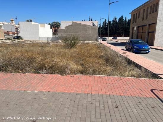 SOLAR  DE 460 M2 A DOS CALLES ESQUINA EN VENTA PAGO BARRANCO ARCHENA - MURCIA