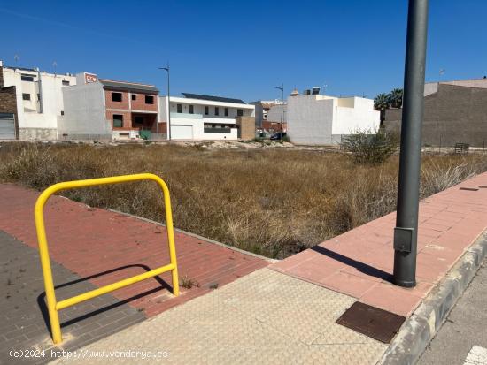 SOLAR  DE 460 M2 A DOS CALLES ESQUINA EN VENTA PAGO BARRANCO ARCHENA - MURCIA