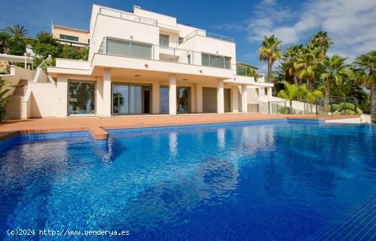  Villa de lujo de obra nueva con vistas panoramicas al mar en Moraira - ALICANTE 