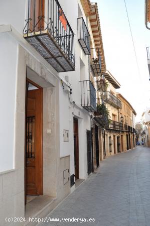 Casa de pueblo en pleno centro de Benissa - ALICANTE