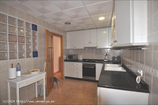 Amplio apartamento en el puerto de Jávea - ALICANTE