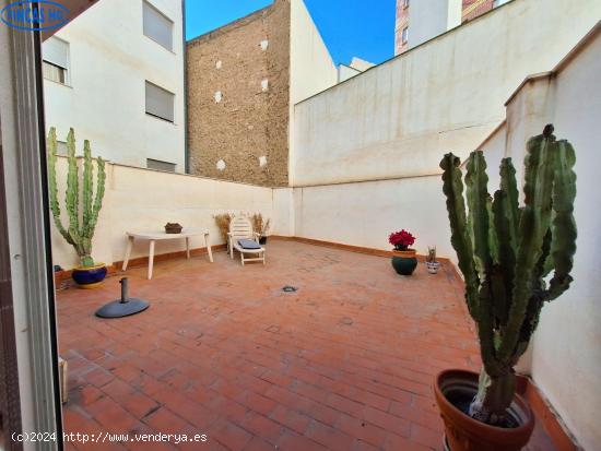 Piso en diputacion,  con gran patio-terraza de 75m2. - ALICANTE