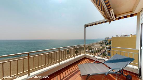 Piso de dos dormitorios con vistas espectaculares al mar en Carvajal. - MALAGA