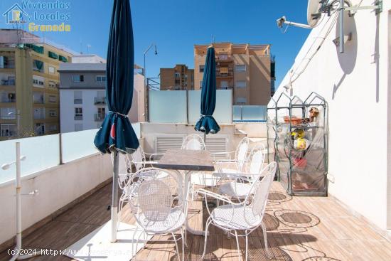 CASA REFORMADA CON PISCINA EN AVENIDA AMERICA - GRANADA