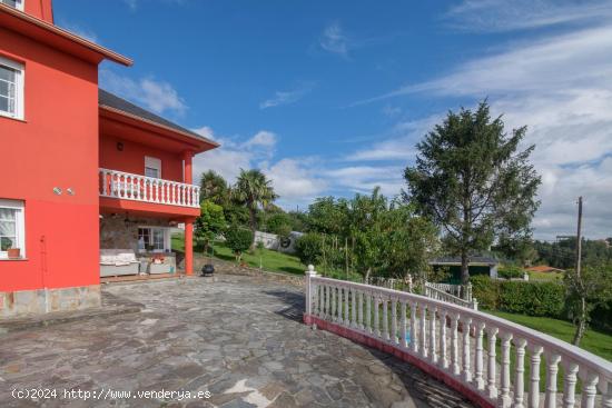 AMPLIO CHALET CON ANEJOS Y PISCINA EN A ZAPATEIRA (CULLEREDO) - A CORUÑA