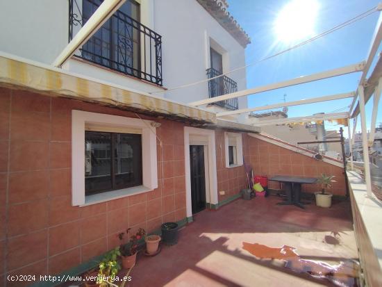 Atico duplex en el casco antiguo de Estepona. 3 amplios dormitorios 2 baños y solarium!! - MALAGA