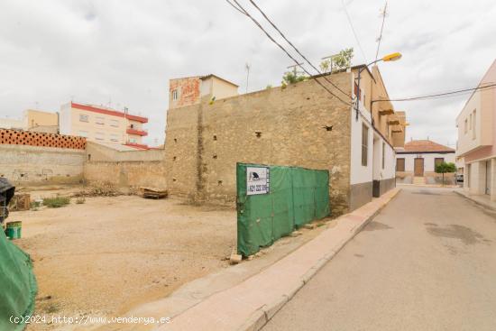 AMPLIO TERRENO URBANO EN SAN BARTOLOMÉ (ORIHUELA). - ALICANTE