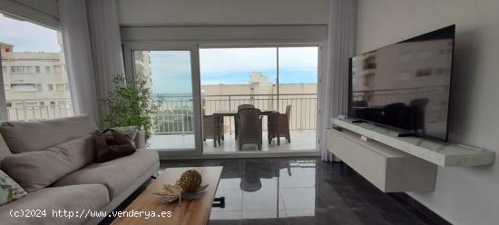 PRECIOSO APARTAMENTO TOTALMENTE REFORMADO EN 2ª LINEA DE LA PLAYA DE GANDIA - VALENCIA