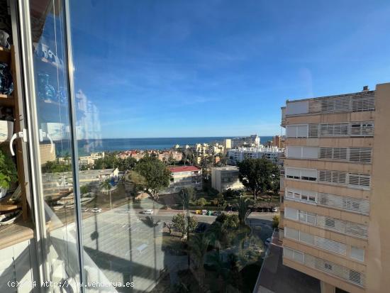 Piso en última planta de 2 dormitorios en La Carihuela - MALAGA