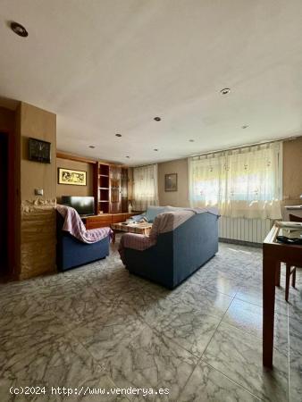  2 HABITACIONES EN BADIA DEL VALLÈS - BARCELONA 