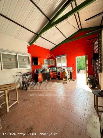 ZONA BARQUERA-  Parcela de terreno con pequeña casita-loft - CORDOBA