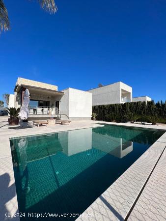 PRECIOSA VILLA PRIVADA  EN ALQUILER EN ALENDA GOLF - ALICANTE