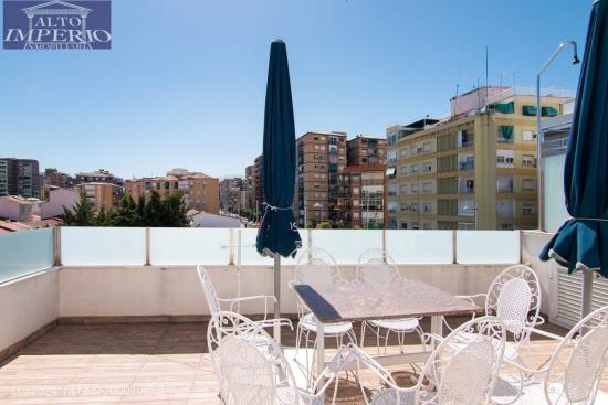 CASA NUEVA CON PISCINA EN AVENIDA AMERICA - GRANADA