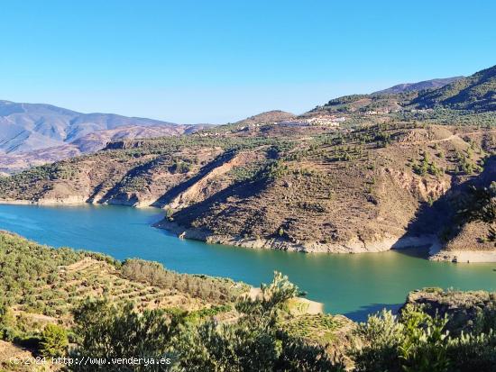  Finca con vista al pantano de Beznar - GRANADA 