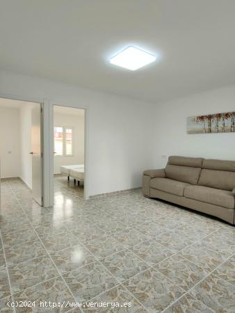  Piso en venta en calle Arturo Salvetti Pardo, 39 - ALICANTE 