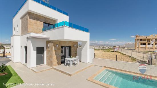  ¡Chalet individual nuevo a la venta en Vistabella Golf Orihuela! - ALICANTE 