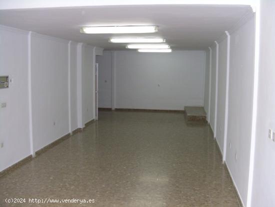 LOCAL COMERCIAL EN EL CENTRO DE ANTEQUERA SALE A LA VENTA - MALAGA