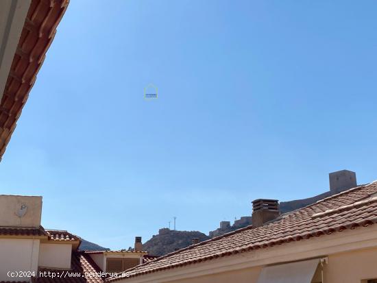 ÁTICO DE OBRA NUEVA CON VISTAS AL CASTILLO - MURCIA