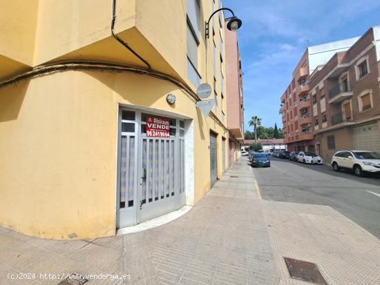 LOCAL / GARAJE EN VENTA QUE FORMA ESQUINA A DOS CALLES - VALENCIA