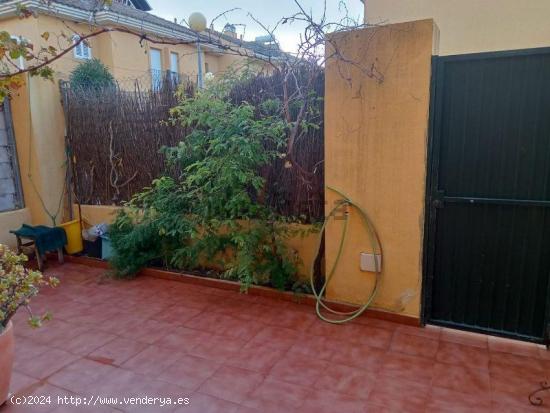 SE VENDE ADOSADO EN PUERTO REAL , ZONA CASINES - CADIZ