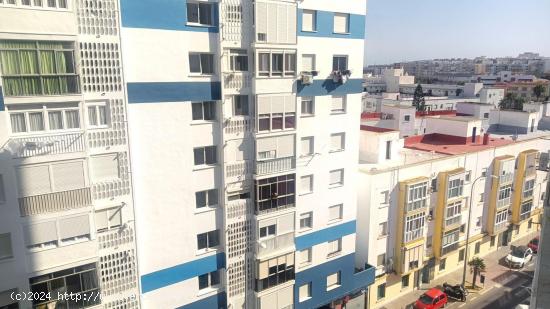 ZONA SEGUNDA AGUADA - CADIZ - ¡ 3 HABITACIONES CON TERRAZA ! - CADIZ