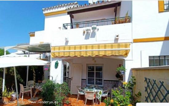  Adosado con piscina en Nueva Atalaya - MALAGA 