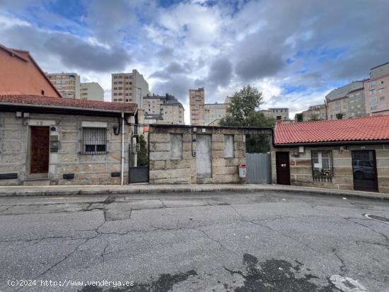 CASA PARA REFORMA INTEGRAL CON TERRENO EN CENTRO OURENSE - ORENSE