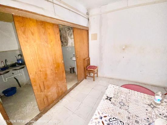 Casa con tres dormitorios en el centro de Lorca, para reformar - MURCIA