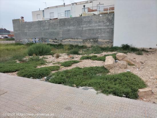  TERRENO EN ZONA AUDITORIO DE COX - ALICANTE 