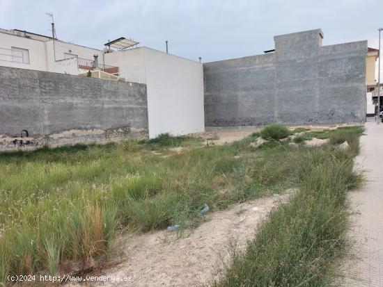 TERRENO URBANO EN ZONA AUDITORIO DE COX - ALICANTE