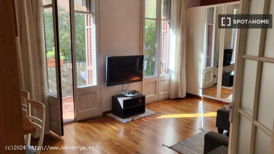 Apartamento entero de 2 dormitorios en Barcelona. - BARCELONA