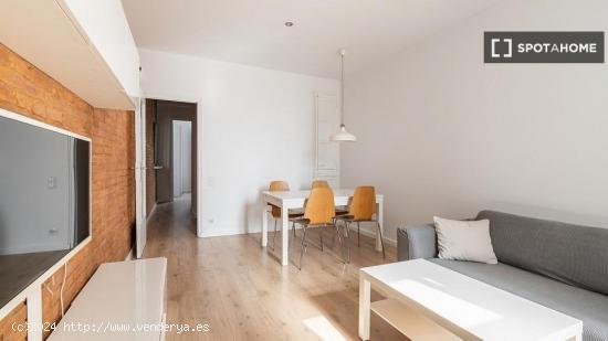 Apartamento de 2 dormitorios recientemente reformado - BARCELONA