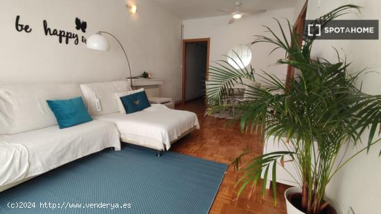 Apartamento entero de 2 dormitorios en Barcelona. - BARCELONA